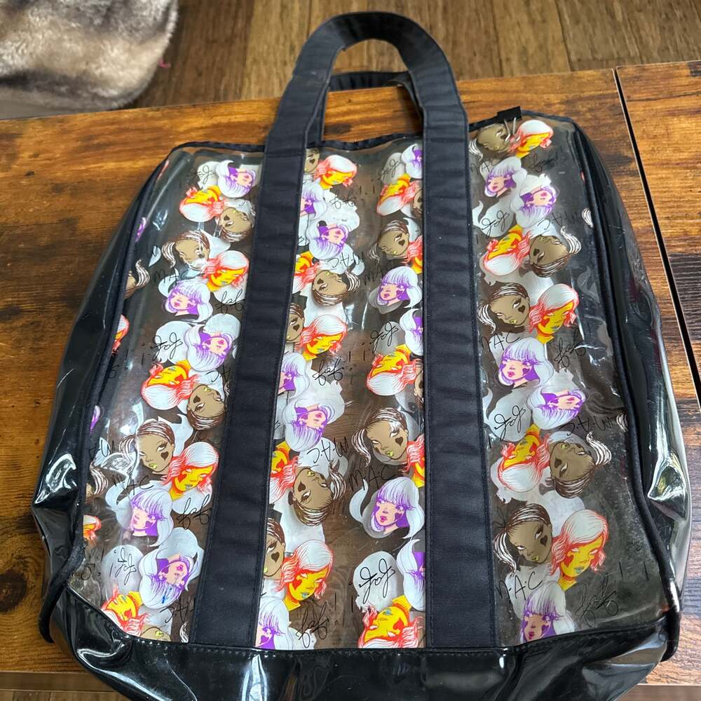 MAC cosmetics x FIFI collab Large Women's